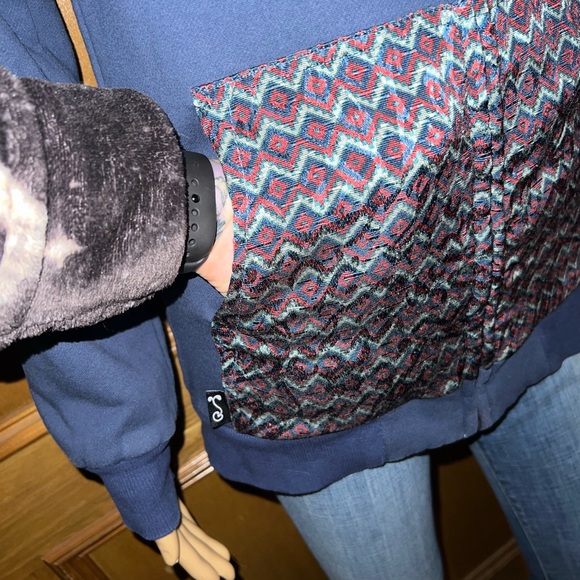 Grassroots California navy long hoodie jacket with hidden pocket - Picture 8 of 16